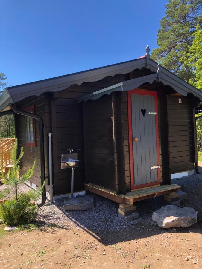 Timber Cottages With Jacuzzi And Sauna Near Lake Vaenern Karlstad Exterior foto