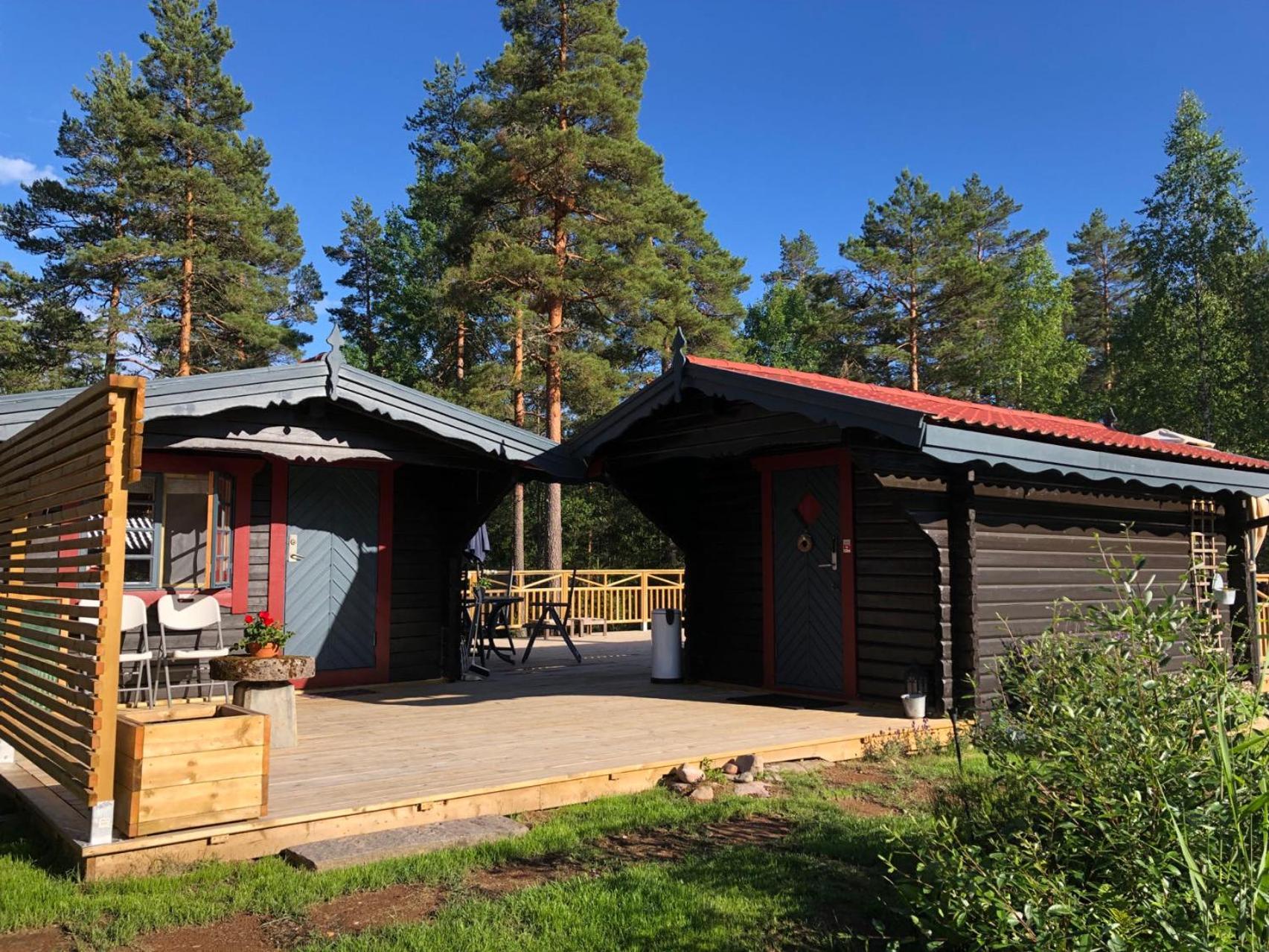 Timber Cottages With Jacuzzi And Sauna Near Lake Vaenern Karlstad Exterior foto