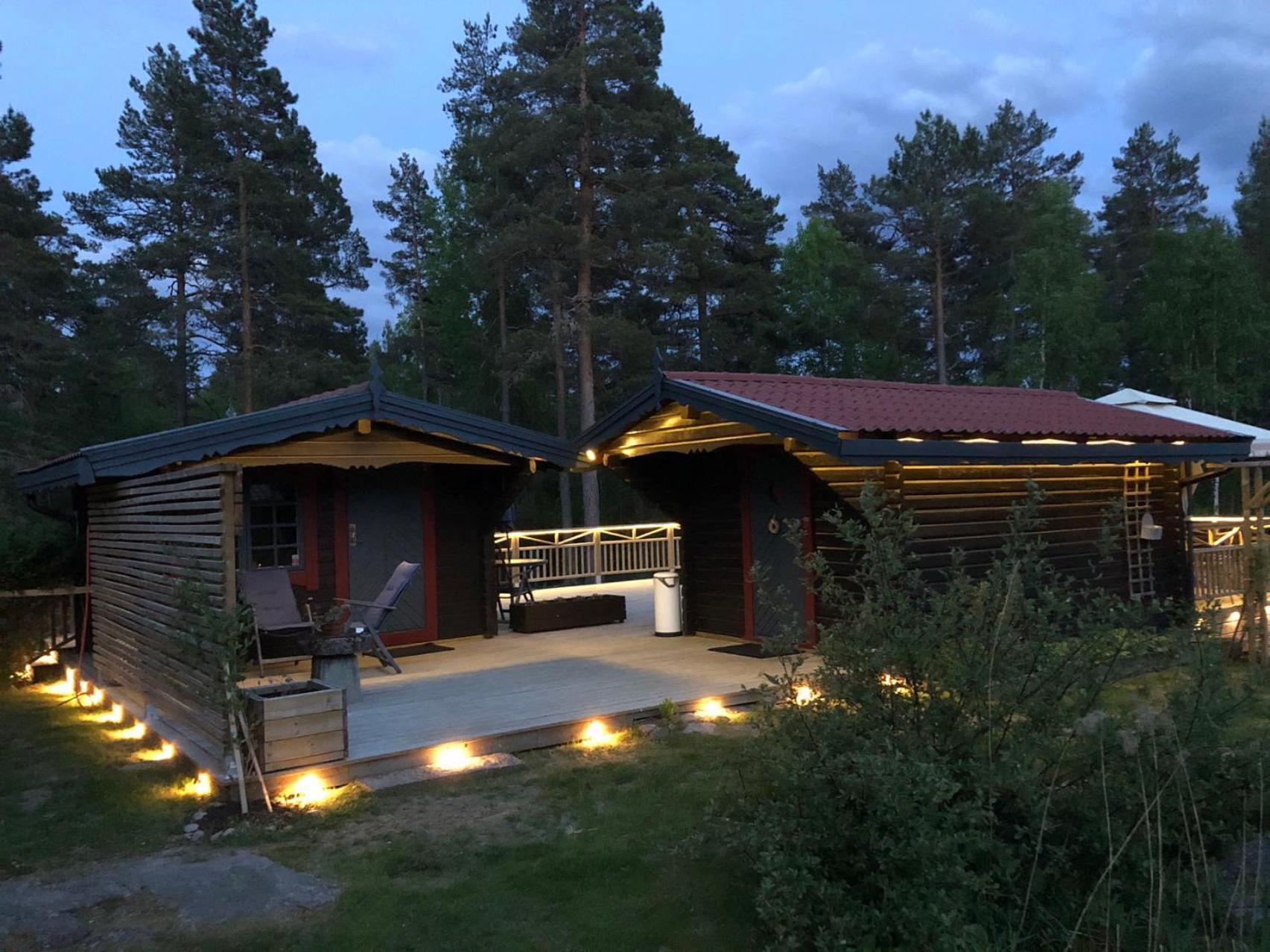 Timber Cottages With Jacuzzi And Sauna Near Lake Vaenern Karlstad Exterior foto